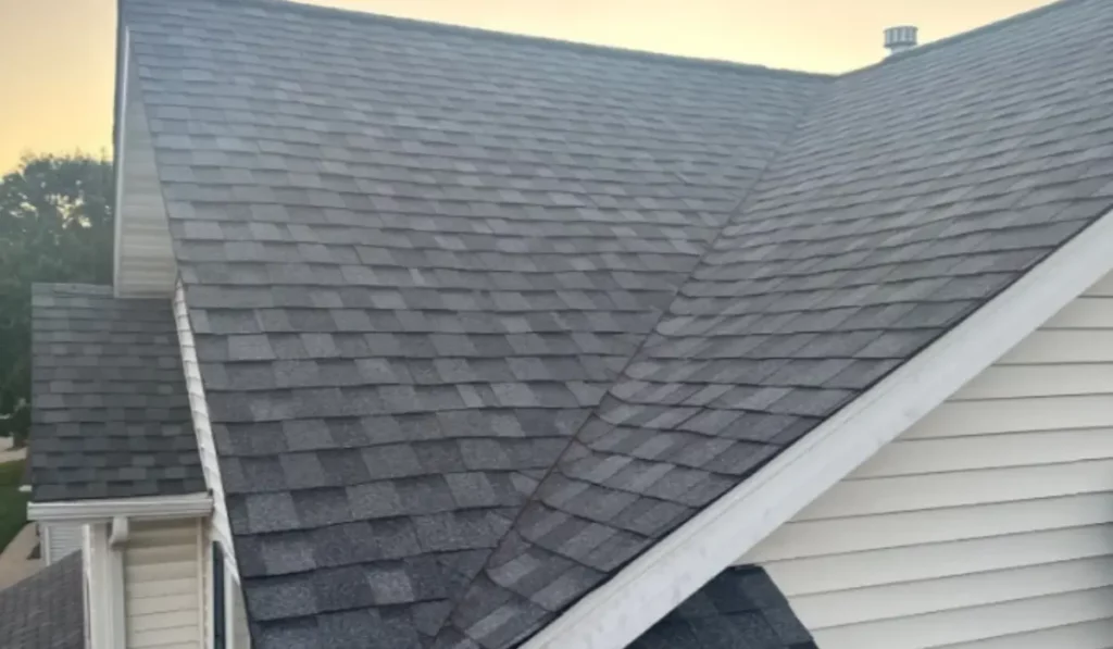 Architectural shingles supporting energy-efficient roofing reducing indoor heat buildup and improving seasonal home comfort.